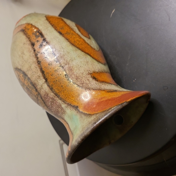 Mid-Century Modern Studio Pottery Ceramic Wall Pocket Vase - Picture 5 of 13